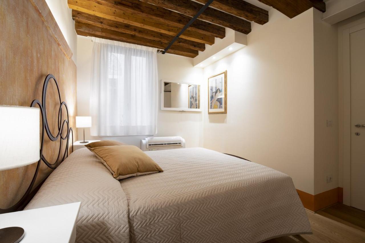Rialto Sant'Aponal Prestige By Wonderful Italy Apartment Veneţia Exterior foto