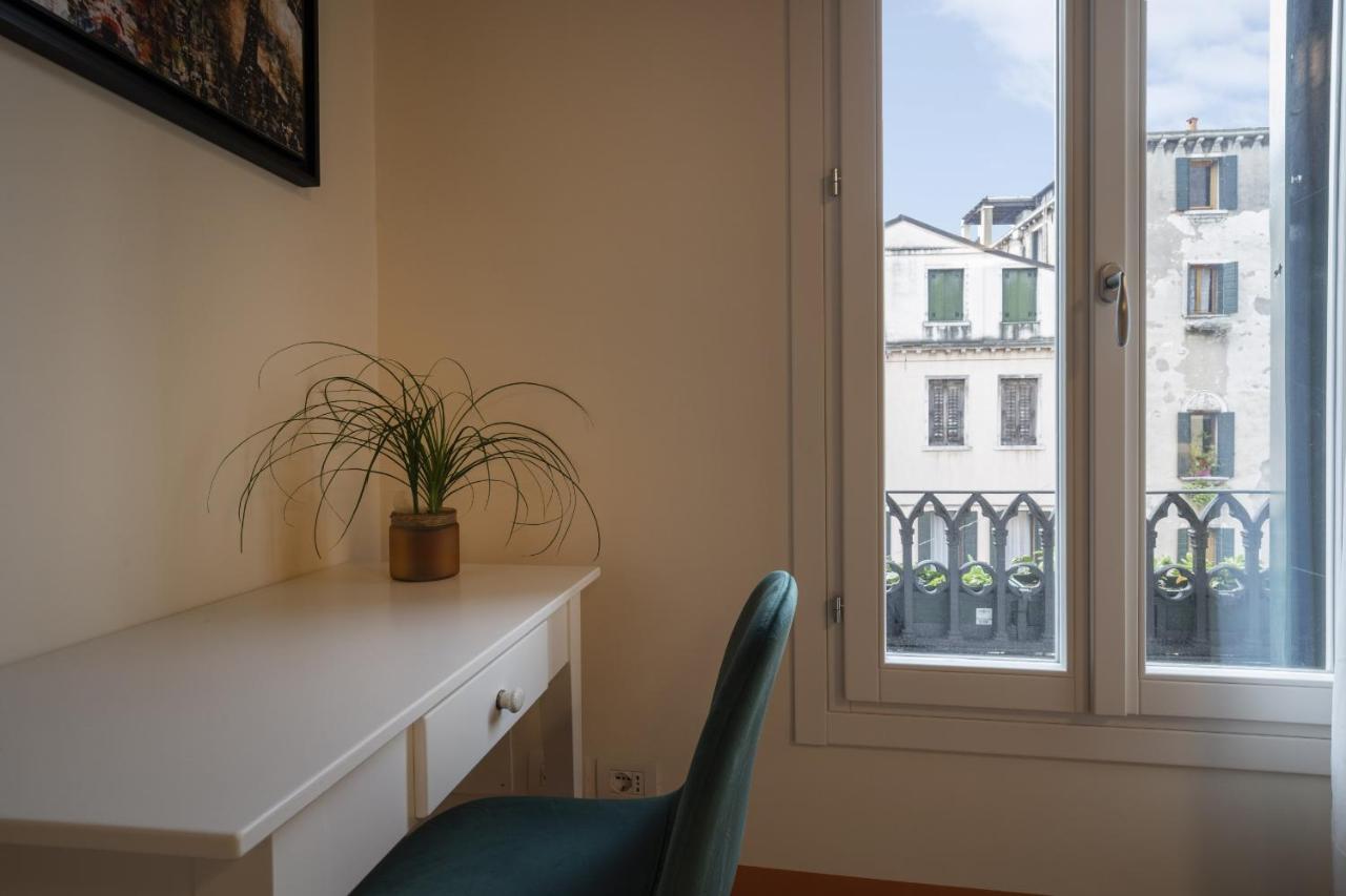 Rialto Sant'Aponal Prestige By Wonderful Italy Apartment Veneţia Exterior foto