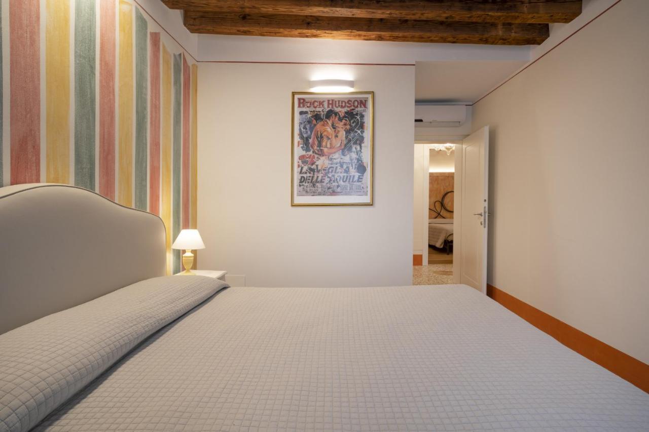 Rialto Sant'Aponal Prestige By Wonderful Italy Apartment Veneţia Exterior foto