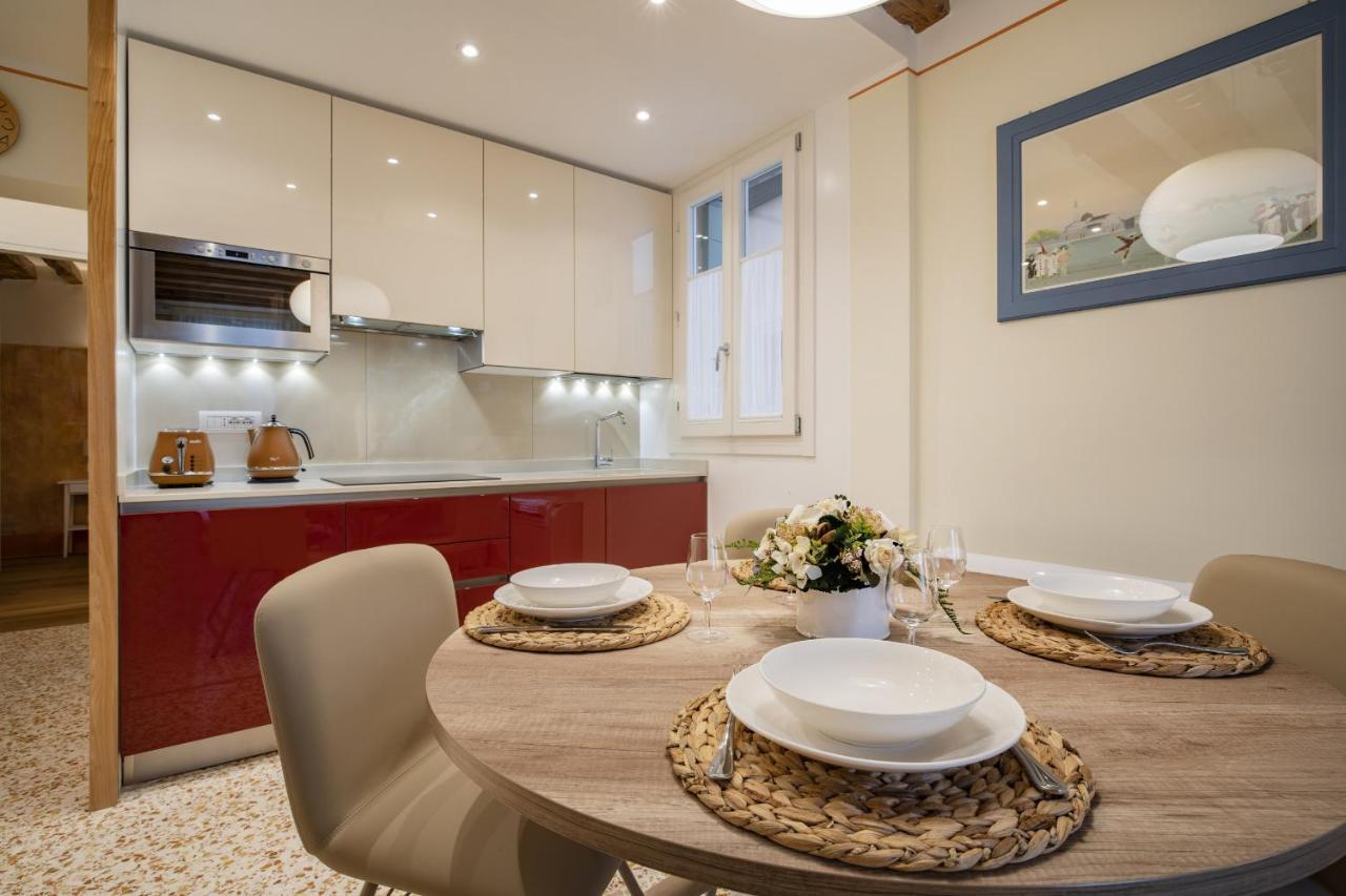 Rialto Sant'Aponal Prestige By Wonderful Italy Apartment Veneţia Exterior foto