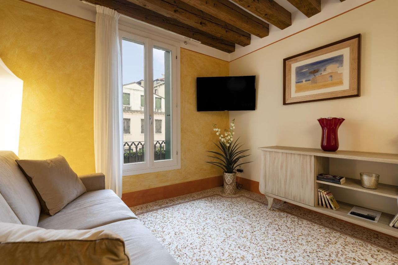 Rialto Sant'Aponal Prestige By Wonderful Italy Apartment Veneţia Exterior foto
