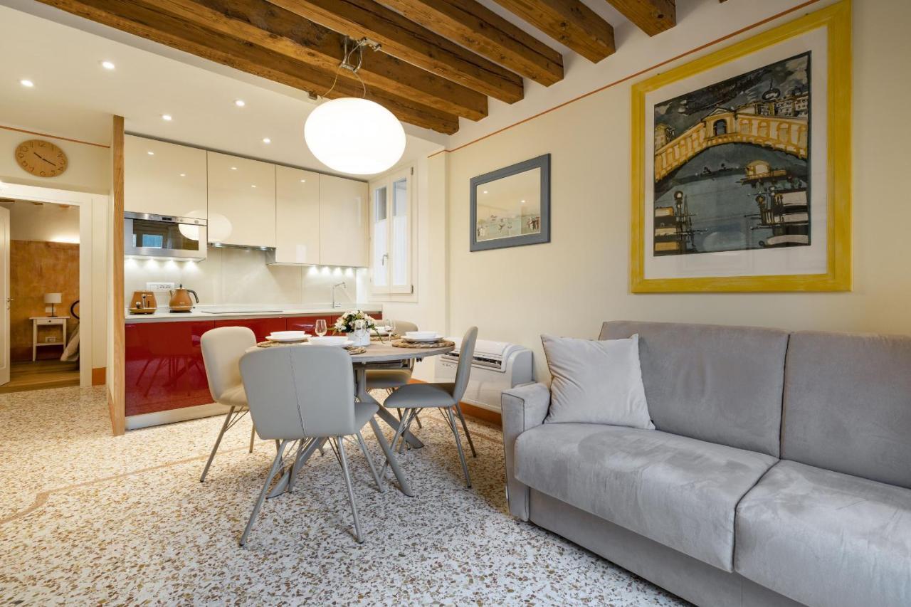 Rialto Sant'Aponal Prestige By Wonderful Italy Apartment Veneţia Exterior foto